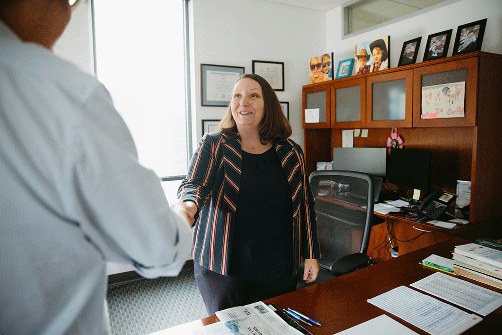 How to host a lawmaker - Texas Hospital Association Arranging a tour of your facility with a member of the Texas Legislature is an effective part of advocacy.