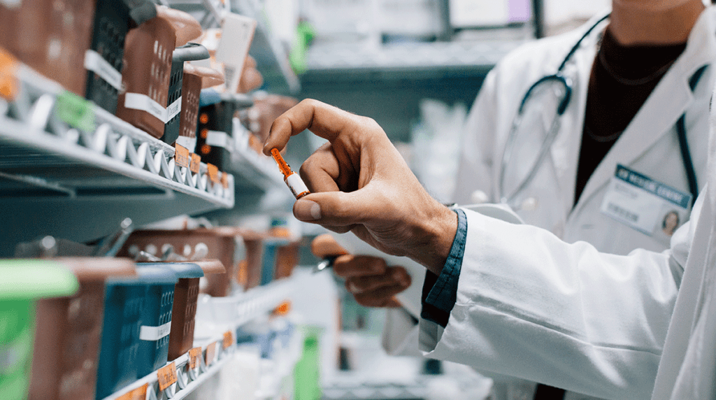 Saving the Savings: Keep the 340B Drug Program Accessible for Our Hospitals and Patients - Texas Hospital Association Saving the Savings: Keep the 340B Drug Program Accessible for Our Hospitals and Patients